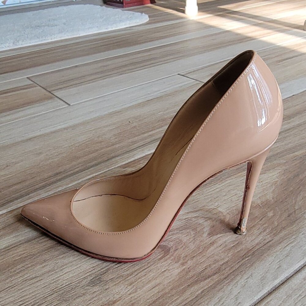 Christian Louboutin Pigalle Follies Nude Patent Leather 100 Stiletto Eur. 39.5